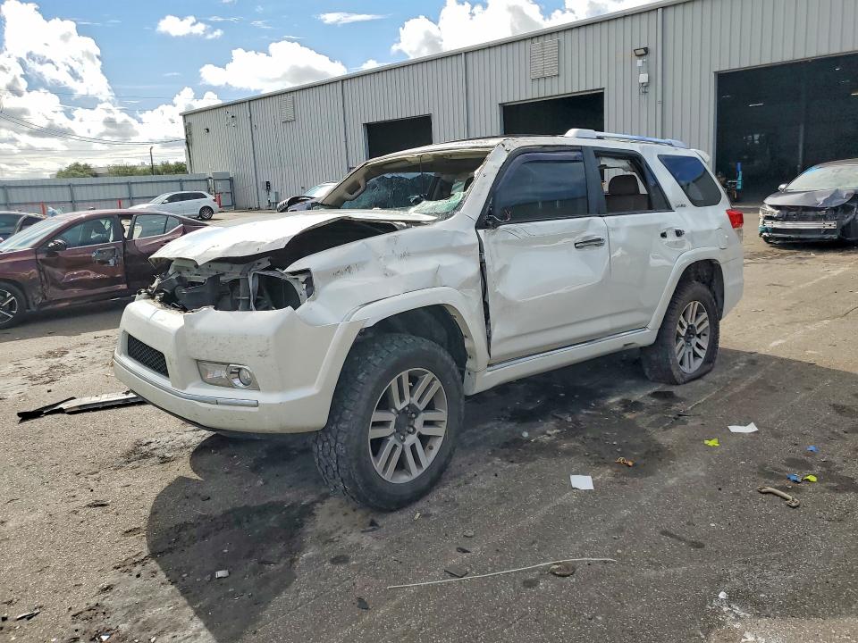 TOYOTA 4RUNNER 2011 с VIN JTEBU5JR7B5063816 - Снимка от търг