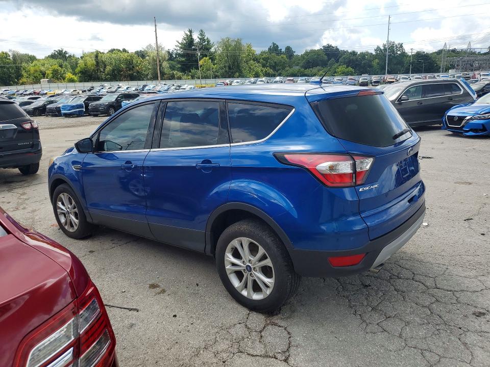 Photo 2 from auction – 2017 FORD ESCAPE with VIN 1FMCU9GD9HUE90548
