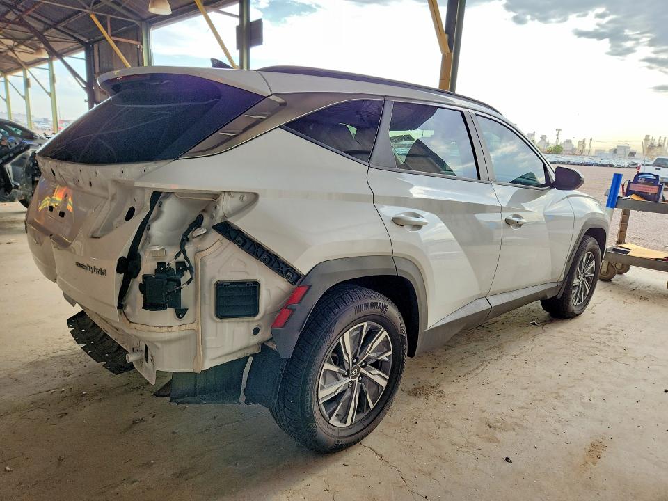 Снимка 3 от търг – 2022 HYUNDAI TUCSON с VIN KM8JBCA16NU041767