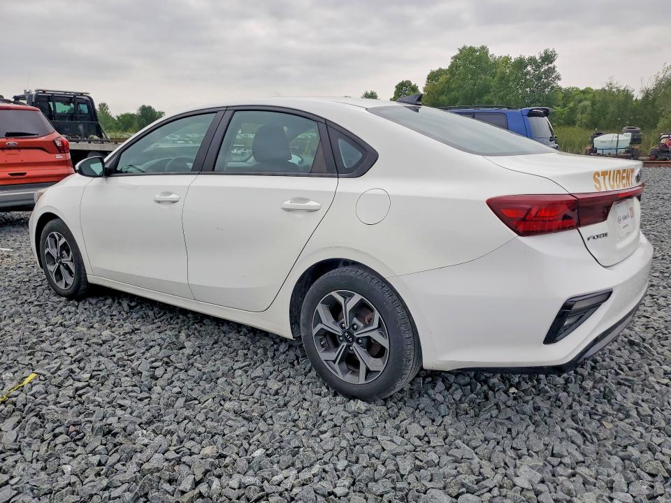 Photo 2 from auction – 2021 KIA FORTE with VIN 3KPF24AD9ME288448