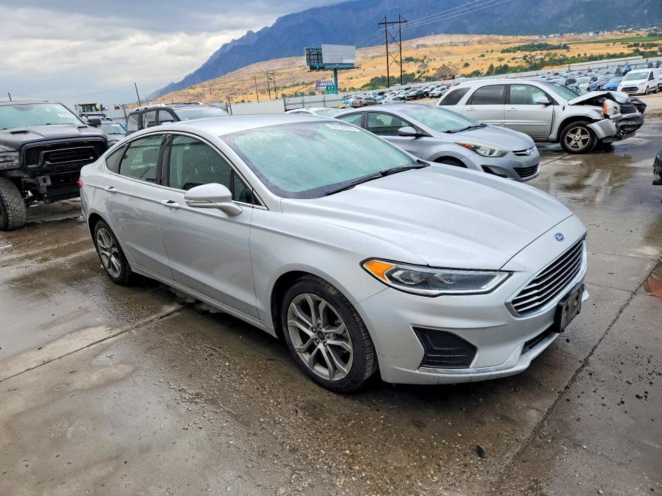 Photo 4 from auction – 2019 FORD FUSION with VIN 3FA6P0CD5KR181951