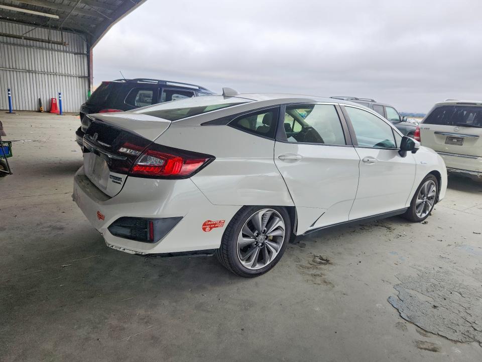 Photo 3 from auction – 2018 HONDA CLARITY with VIN JHMZC5F32JC008922