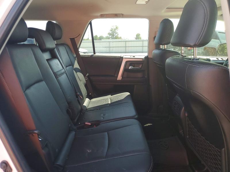 Photo 11 from auction – 2024 TOYOTA 4RUNNER with VIN JTEKU5JR4R6254453