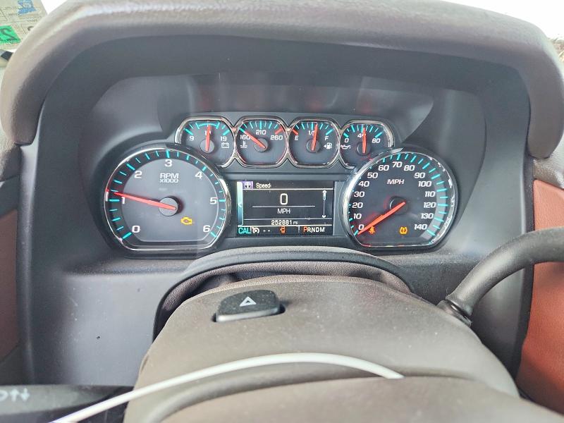 Photo 9 from auction – 2015 CHEVROLET SUBURBAN with VIN 1GNSCKKC8FR726025