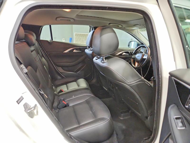 Photo 10 from auction – 2017 INFINITI QX30 with VIN SJKCH5CR3HA025992