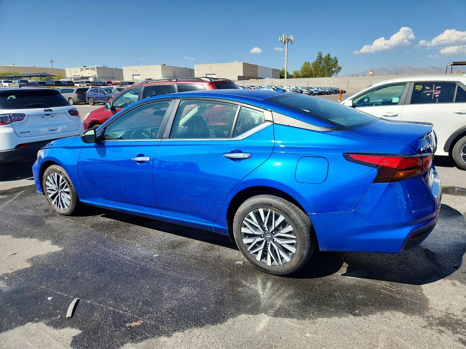 Photo 2 from auction – 2025 NISSAN ALTIMA with VIN 1N4BL4DW6SN371911