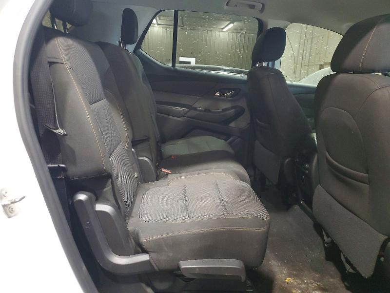 Photo 11 from auction – 2018 CHEVROLET TRAVERSE with VIN 1GNERFKW6JJ137091