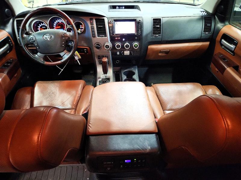 Photo 8 from auction – 2012 TOYOTA SEQUOIA with VIN 5TDDW5G12CS059404