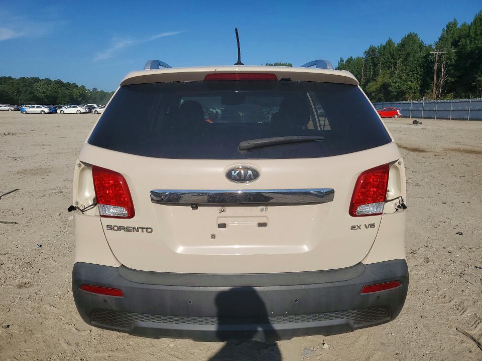 Zdjęcie 6 z aukcji – 2011 KIA SORENTO z VIN 5XYKUDA24BG060879