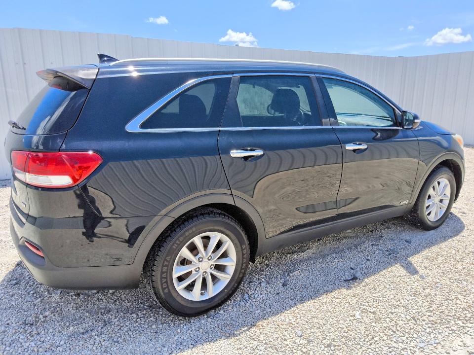 Photo 3 from auction – 2017 KIA SORENTO with VIN 5XYPGDA33HG213315