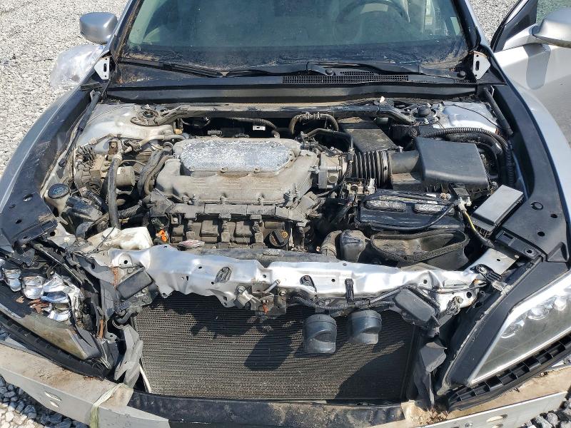 Photo 11 from auction – 2014 ACURA RLX with VIN JH4KC1F54EC004551