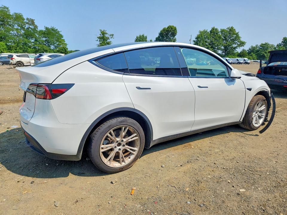 Photo 3 from auction – 2023 TESLA MODEL Y with VIN 7SAYGDEE4PF664407