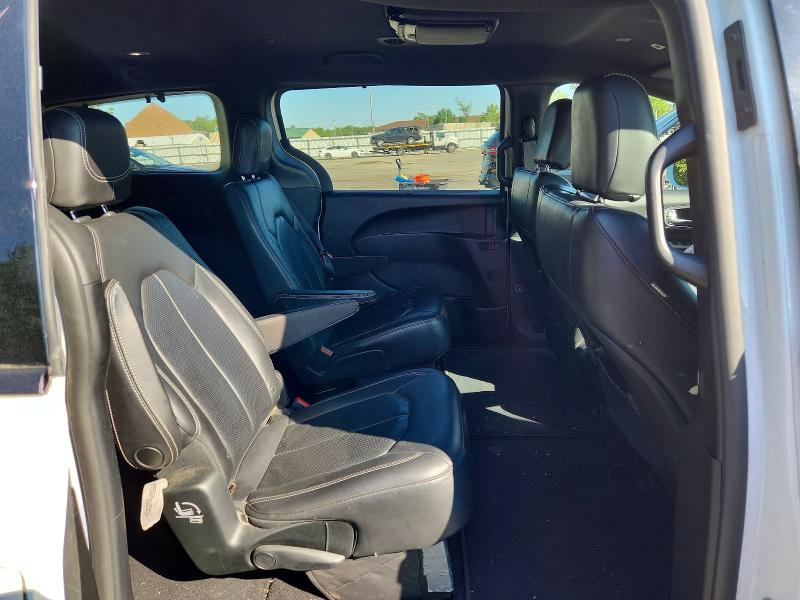 Photo 11 from auction – 2018 CHRYSLER PACIFICA with VIN 2C4RC1BG4JR317303
