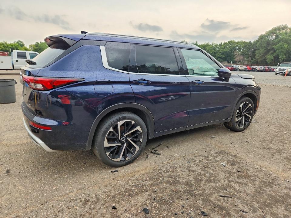 Photo 3 from auction – 2022 MITSUBISHI OUTLANDER with VIN JA4J4VA83NZ006642