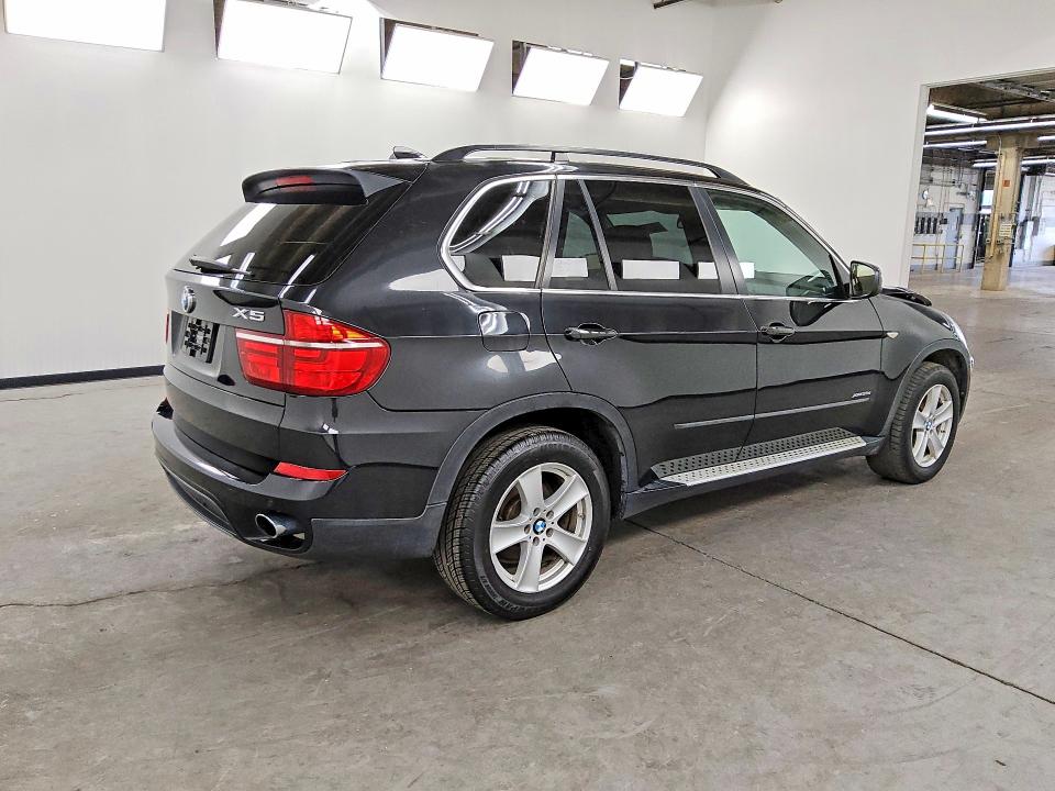 Photo 3 from auction – 2013 BMW X5 with VIN 5UXZW0C51D0B96437