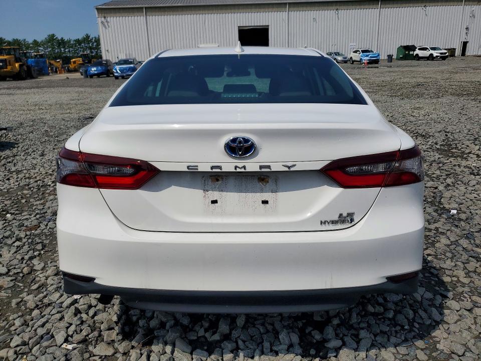 Photo 6 from auction – 2022 TOYOTA CAMRY with VIN 4T1C31AK7NU040727