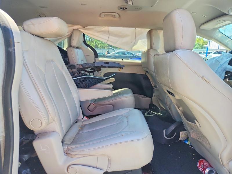 Photo 11 from auction – 2018 CHRYSLER PACIFICA with VIN 2C4RC1BG4JR167189