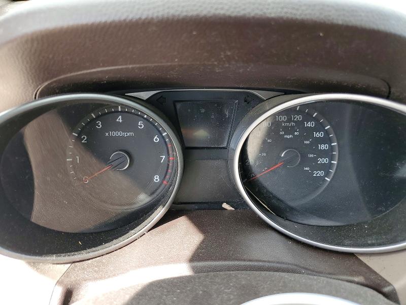Снимка 9 от търг – 2011 HYUNDAI TUCSON с VIN KM8JT3ACXBU302974