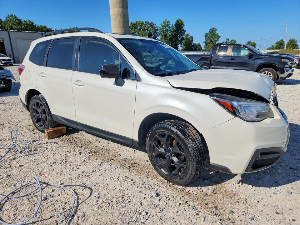 Photo 4 from auction – 2018 SUBARU FORESTER with VIN JF2SJAGC9JH568005