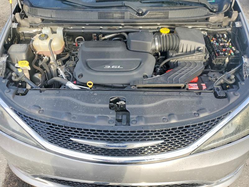 Photo 12 from auction – 2017 CHRYSLER PACIFICA with VIN 2C4RC1BG0HR569317