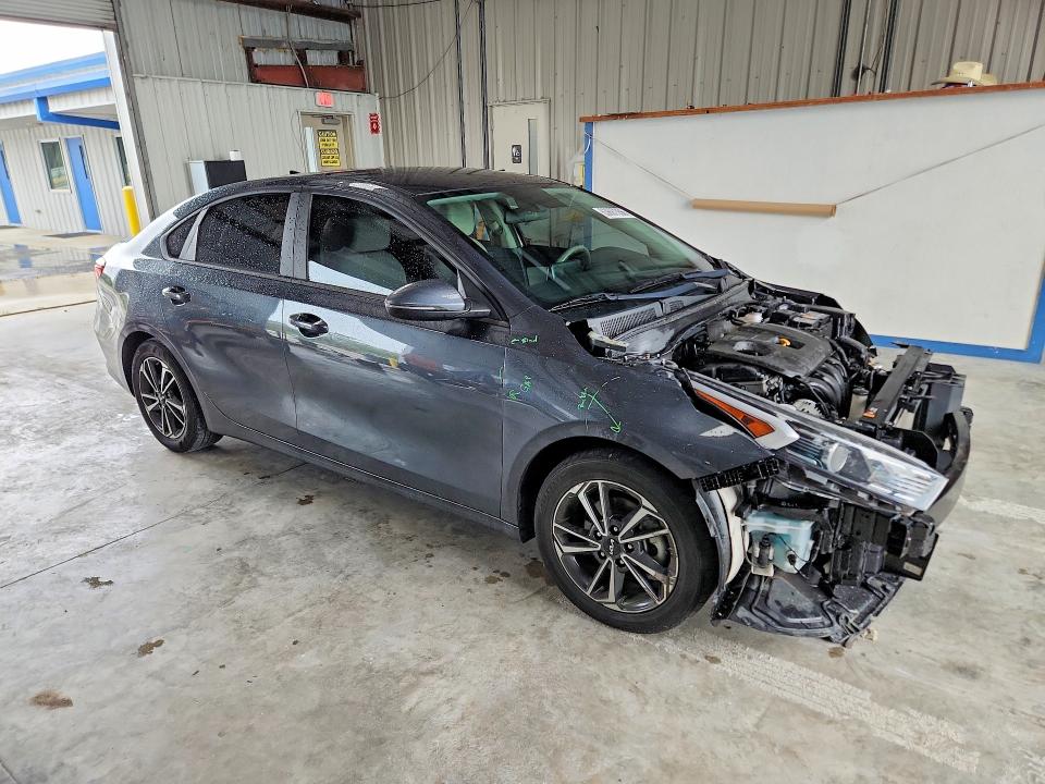 Фото 4 с аукциона – 2023 KIA FORTE с VIN 3KPF24AD1PE643262