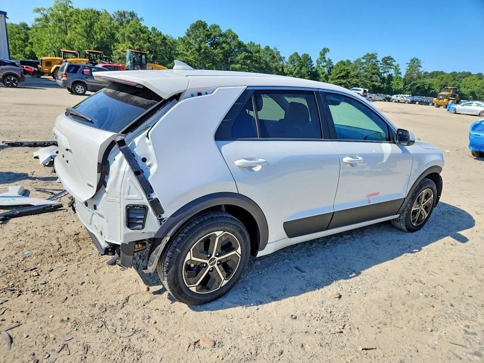 Photo 3 from auction – 2026 KIA NIRO with VIN KNDCP3LE3T5319353