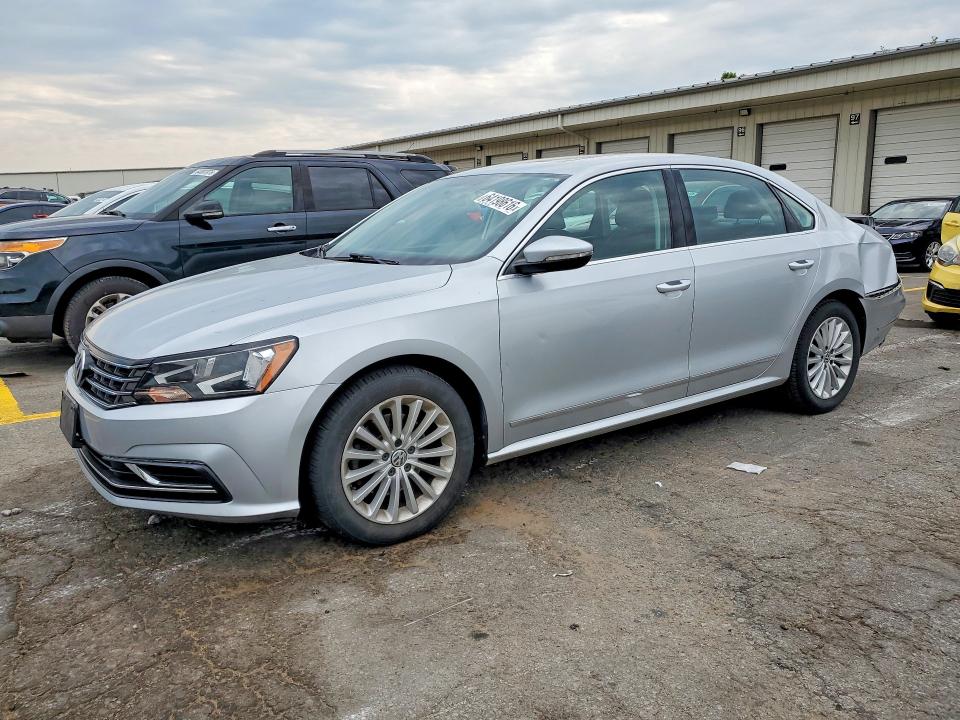 VOLKSWAGEN PASSAT 2016 with VIN 1VWBT7A3XGC066028 - Photo from auction