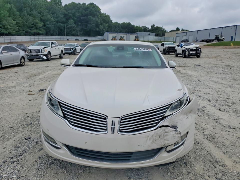 Photo 5 from auction – 2013 LINCOLN MKZ with VIN 3LN6L2LU2DR807603