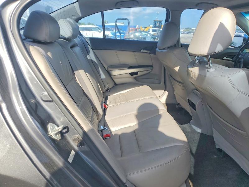 Photo 10 from auction – 2010 HONDA ACCORD with VIN 1HGCP3F82AA021887