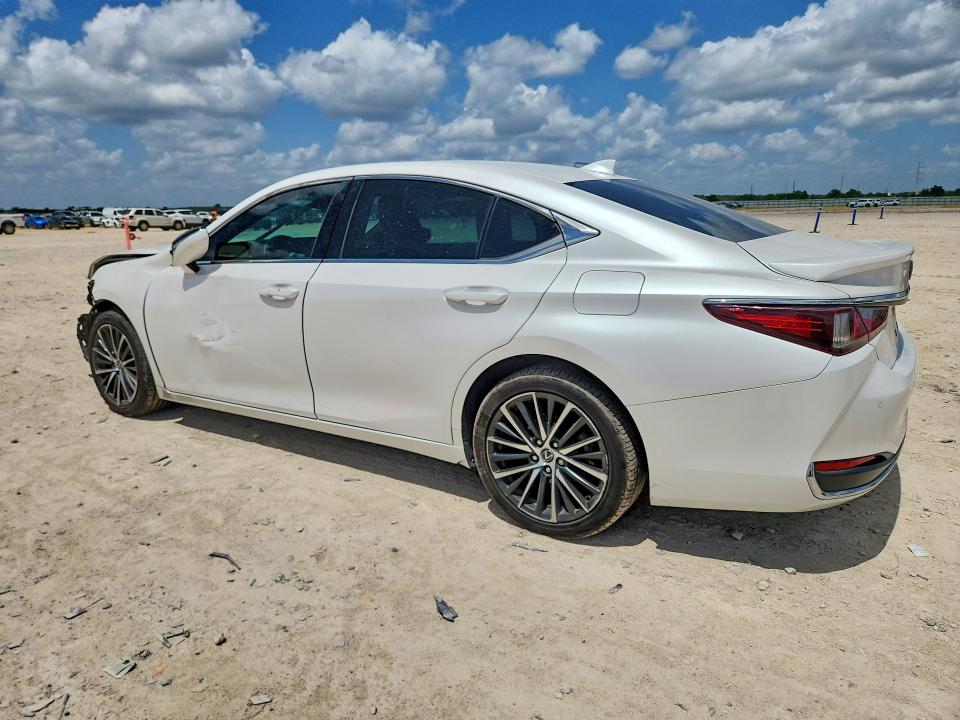 Zdjęcie 2 z aukcji – 2023 LEXUS ES 300H z VIN 58ADA1C19PU027049
