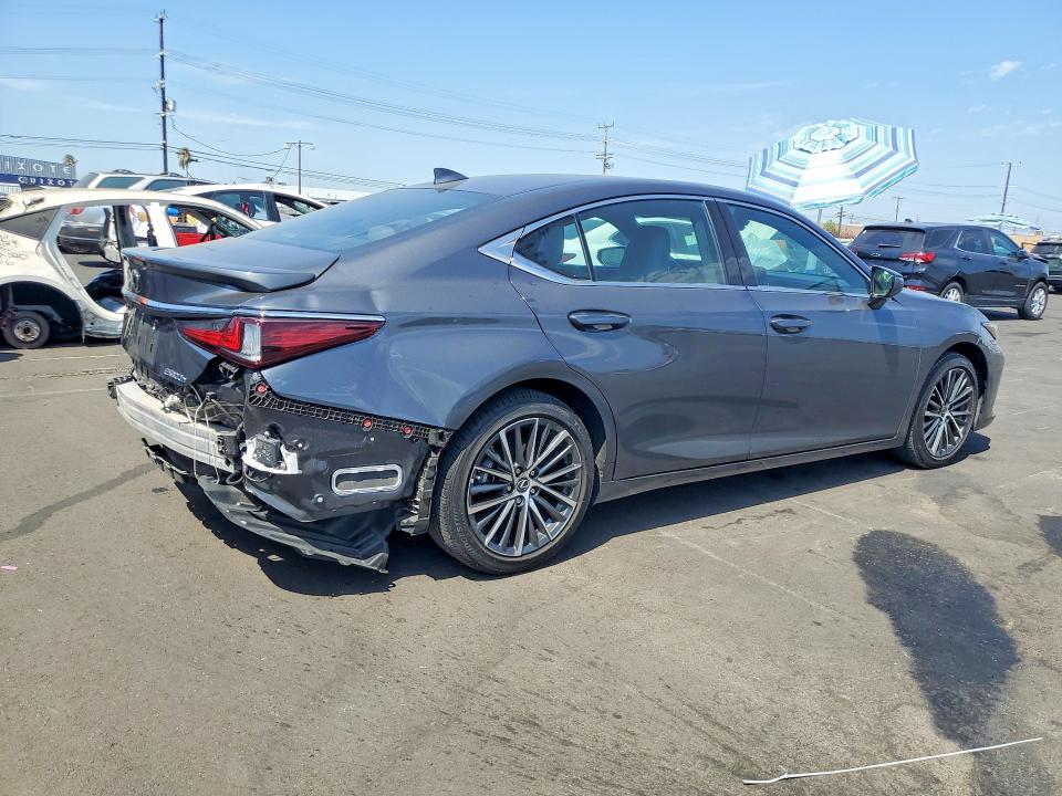 Photo 3 from auction – 2025 LEXUS ES 300H with VIN 58ADA1C15SU068755