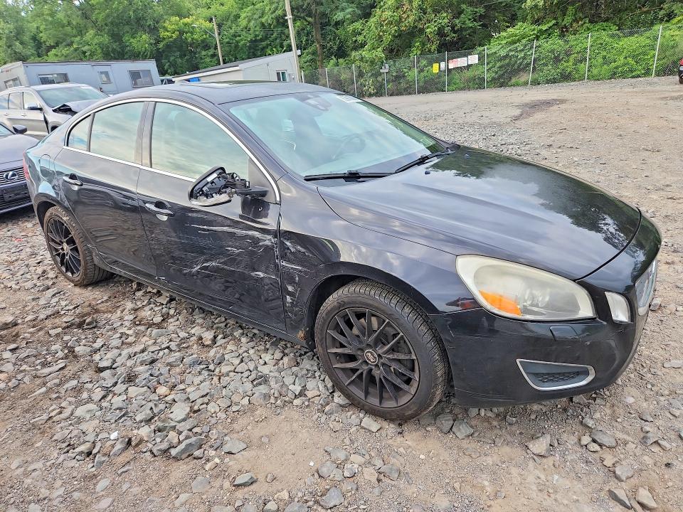 Photo 4 from auction – 2011 VOLVO S60 with VIN YV1902FH2B2016248