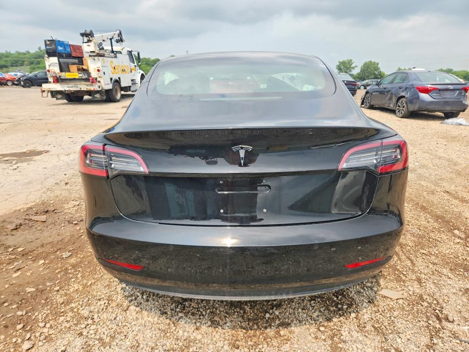 Photo 6 from auction – 2018 TESLA MODEL 3 with VIN 5YJ3E1EA0JF151980