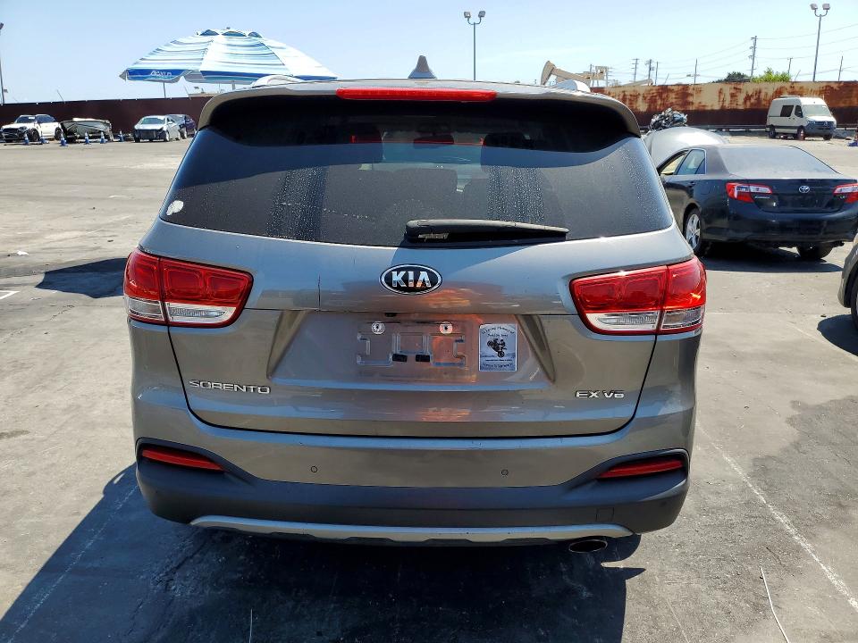 Photo 6 from auction – 2017 KIA SORENTO with VIN 5XYPH4A51HG224232