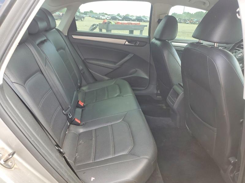 Photo 10 from auction – 2014 VOLKSWAGEN PASSAT with VIN 1VWAT7A3XEC032857