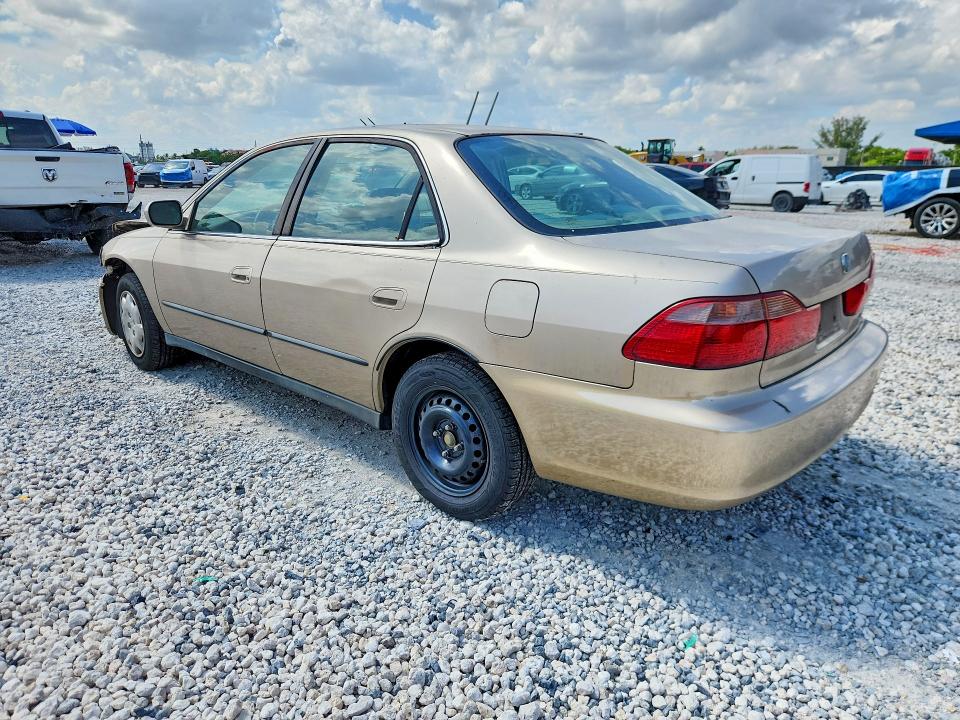 Снимка 2 от търг – 2000 HONDA ACCORD с VIN 1HGCG5648YA083488