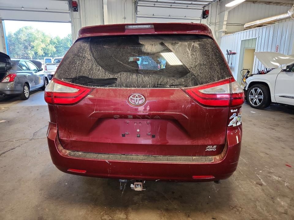 Photo 6 from auction – 2015 TOYOTA SIENNA with VIN 5TDDK3DCXFS123697