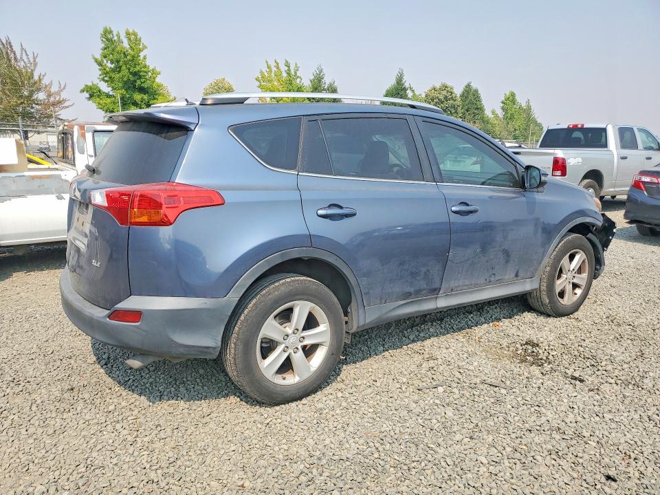 Photo 3 from auction – 2013 TOYOTA RAV4 with VIN 2T3WFREV0DW062291