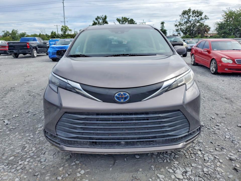 Photo 5 from auction – 2021 TOYOTA SIENNA with VIN 5TDESKFC8MS014101