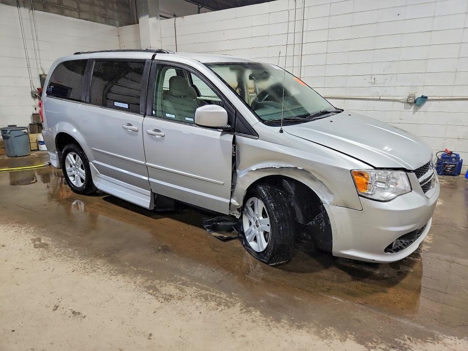 Photo 4 from auction – 2011 DODGE GRAND CARAVAN with VIN 2D4RN5DG8BR629241