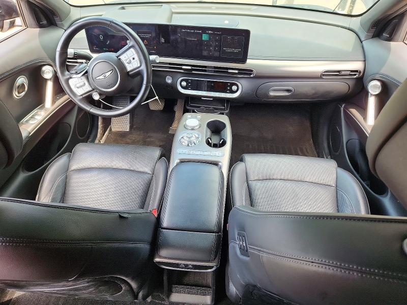 Photo 8 from auction – 2023 GENESIS GV60 with VIN KMUKCDTC2PU010476