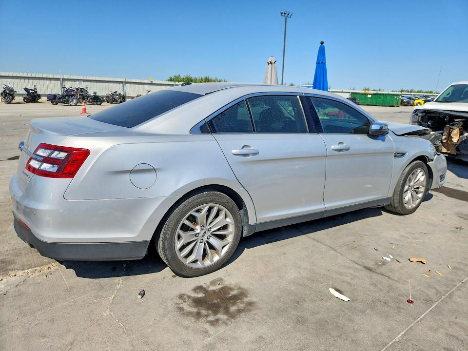 Photo 3 from auction – 2019 FORD TAURUS with VIN 1FAHP2F8XKG111033