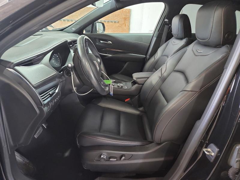 Foto 7 de la subasta – 2023 CADILLAC XT4 con VIN 1GYFZFR47PF176036
