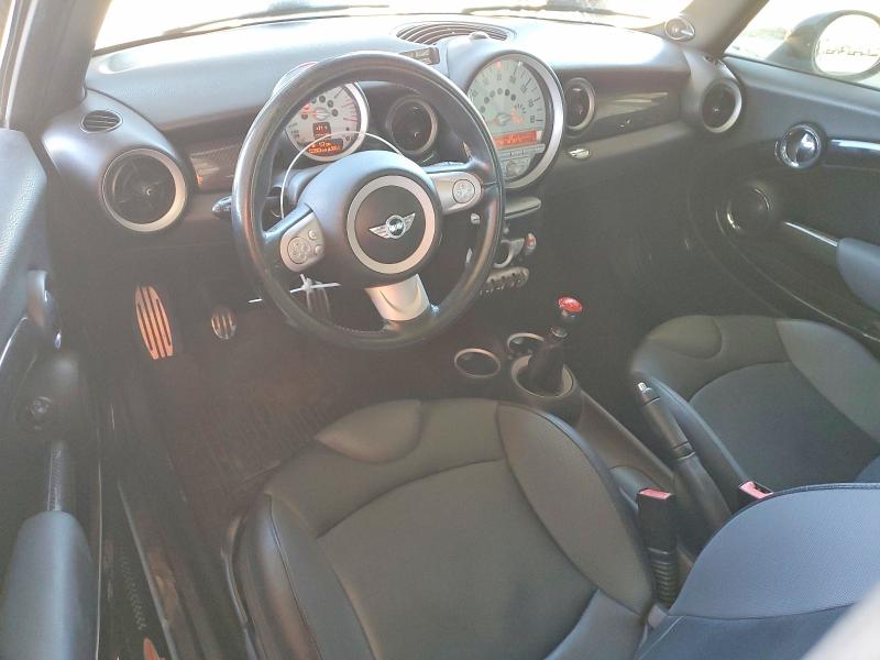 Photo 8 from auction – 2010 MINI COOPER with VIN WMWMM9C50ATL04315
