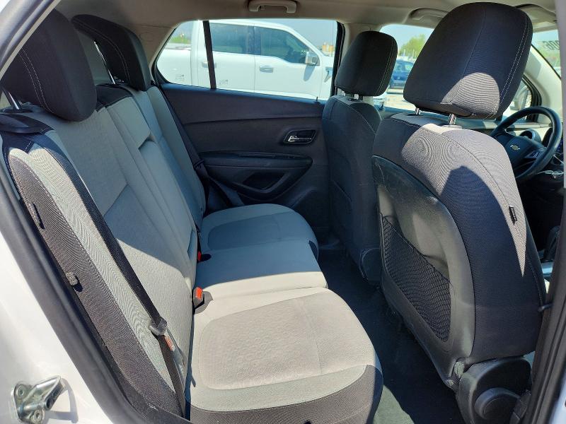 Photo 11 from auction – 2016 CHEVROLET TRAX with VIN 3GNCJNSB8GL272595
