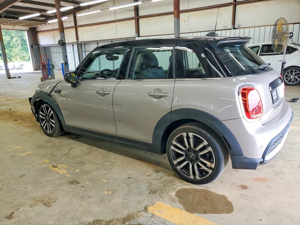 Photo 2 from auction – 2022 MINI COOPER with VIN WMW53DK09N2P89288