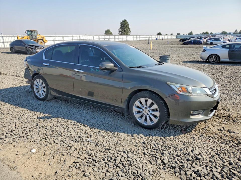 Photo 4 from auction – 2013 HONDA ACCORD with VIN 1HGCR2F83DA250538