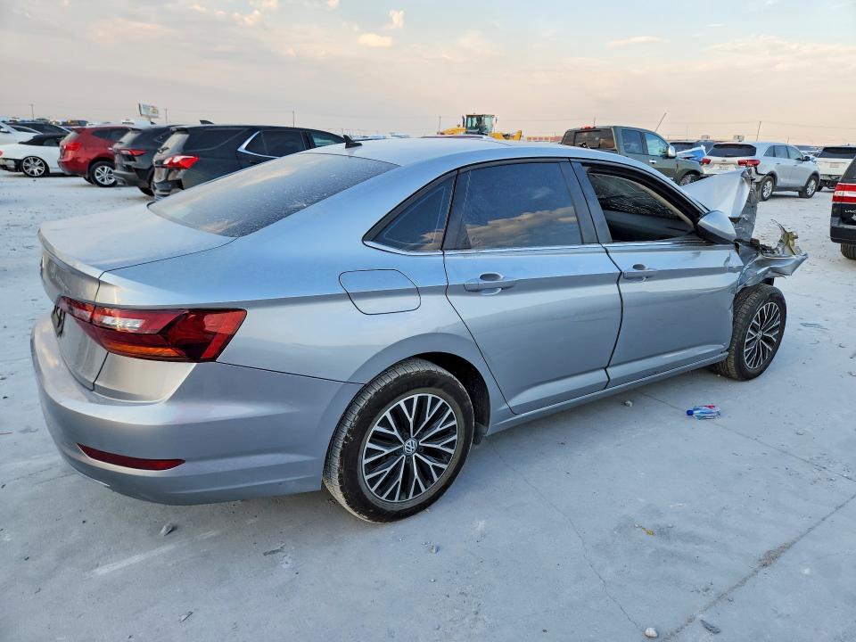 Photo 3 from auction – 2019 VOLKSWAGEN JETTA with VIN 3VWCB7BU4KM220402