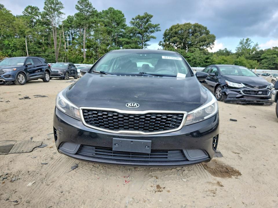 Photo 5 from auction – 2017 KIA FORTE with VIN 3KPFK4A76HE130357
