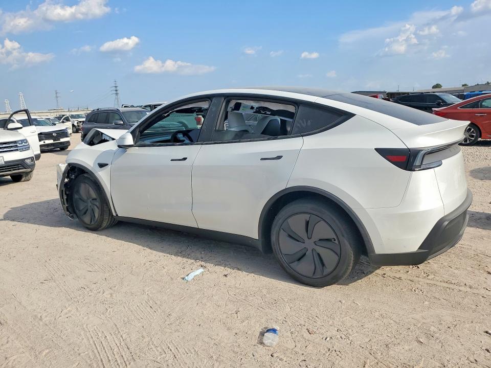 Снимка 2 от търг – 2026 TESLA MODEL Y с VIN 7SAYGDEE1TA688090